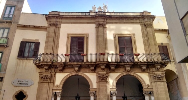 Trapani centro storico - Biblioteca Fardelliana