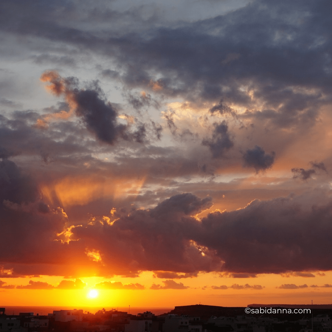 Stunning sunset in Malta: Where to get that postcard shot - sabidanna.com