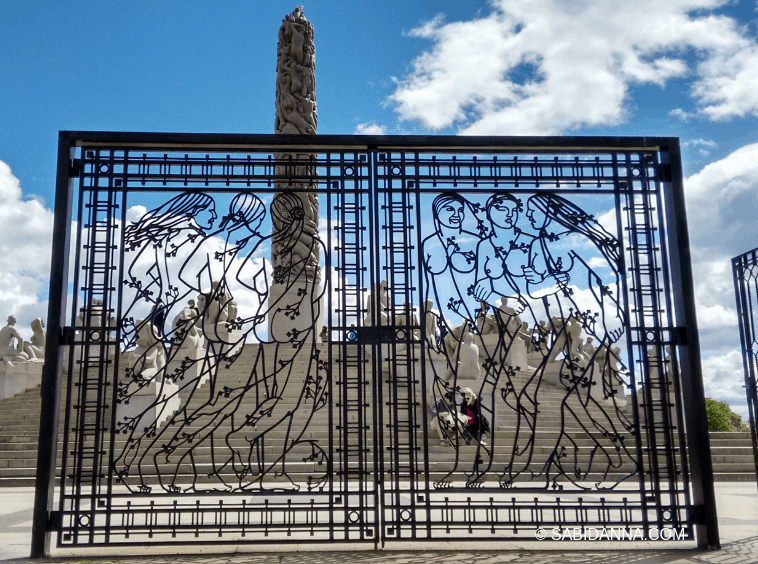 Vigeland Park Oslo - Parco Vigeland, Oslo. Il parco delle sculture più grande al mondo. Dal blog di viaggi di Sabina D'Anna - sabidanna.com