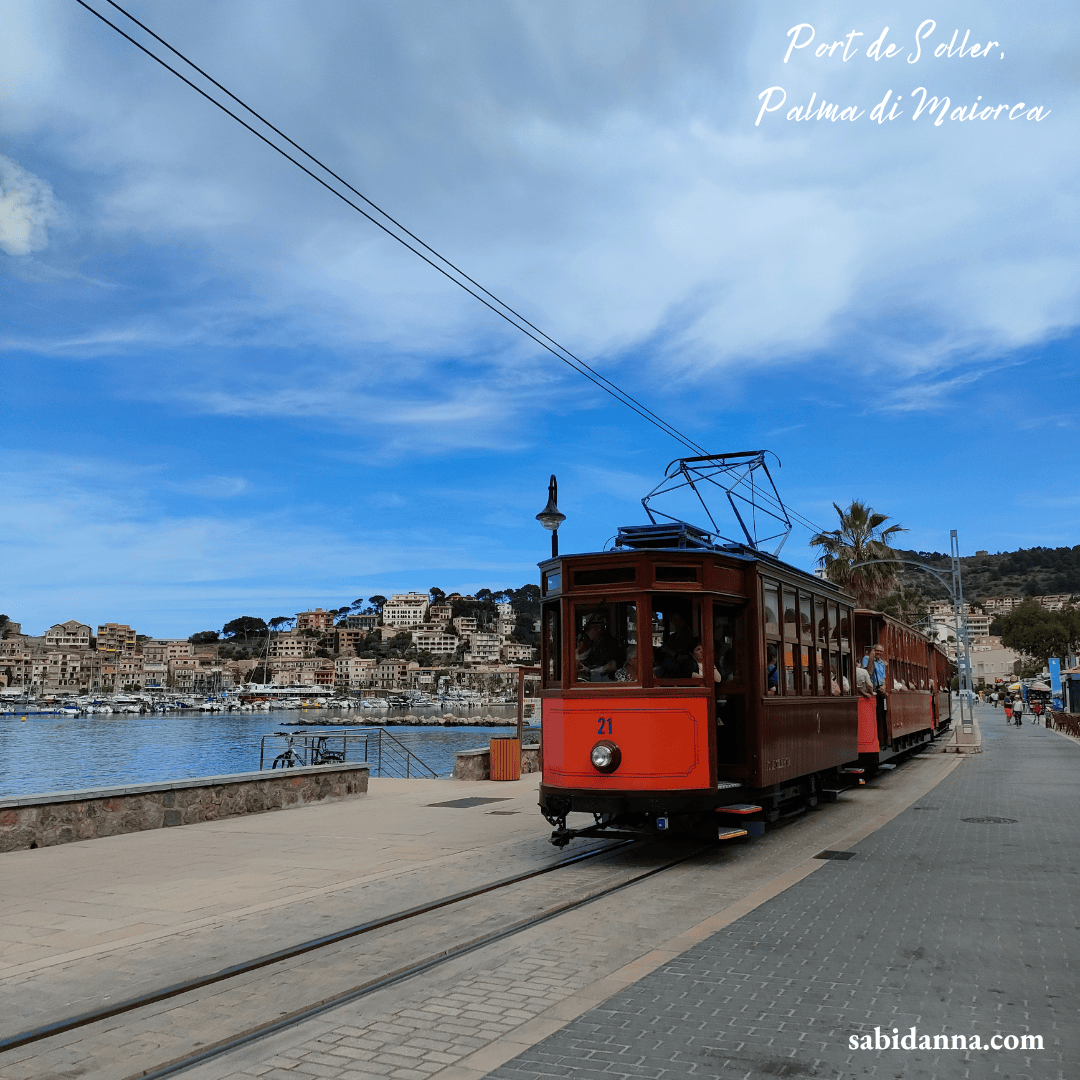spiagge Palma di Maiorca, Port de Soller. Raggiungibile col bus dal centro città.